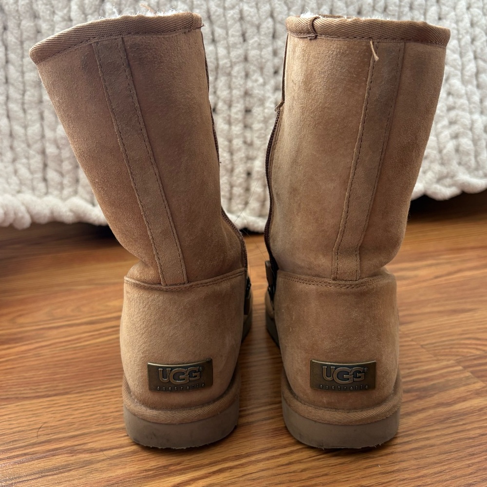 UGG classic light brown winter boots